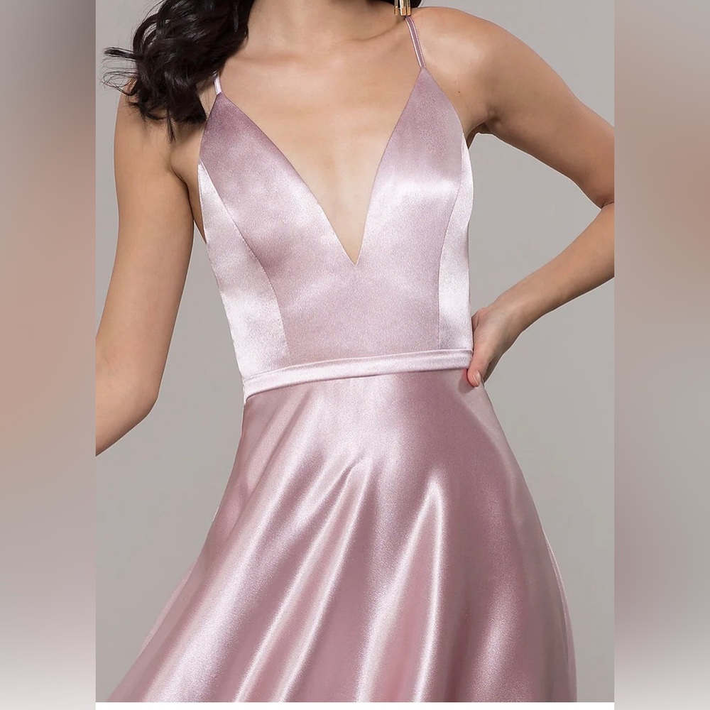 Open-Back Long Formal Satin Dress. Large. Mauve. New With tags. Never worn.